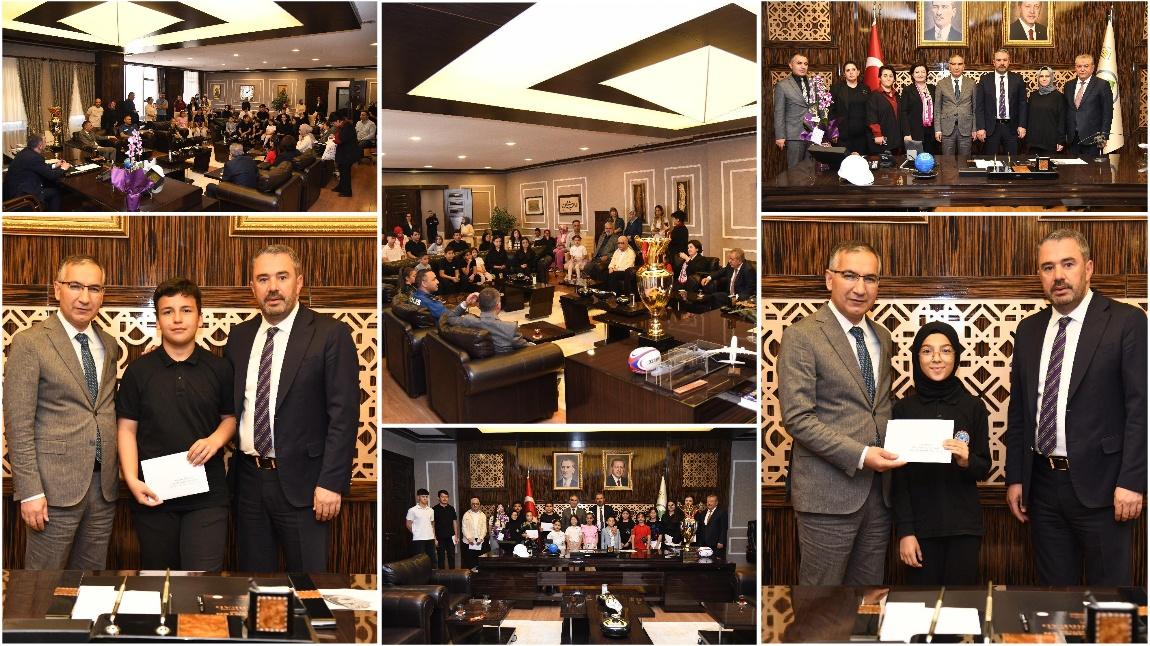 DİLİMİZİN ZENGİNLİKLERİ PROJESİ İLÇE BİRİNCİSİ ÖĞRENCİLERİMİZ